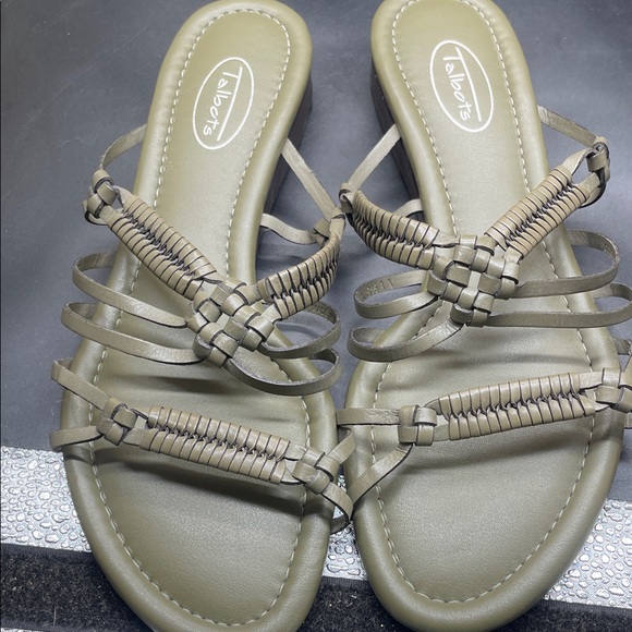 New Talbots olive green braided thong  sandals Heels - Picture 1 of 7